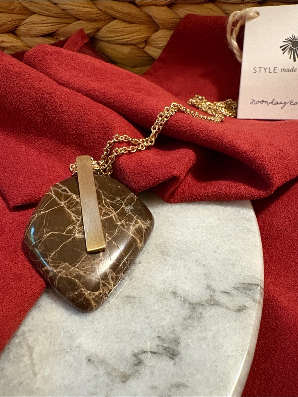 Marbled Teardrop Pendant Necklace with Gold Bar